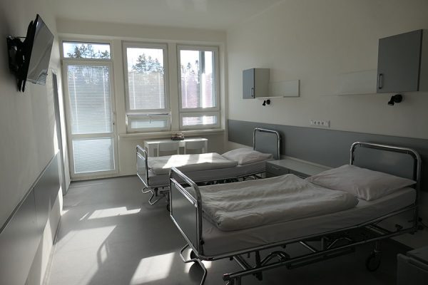 Vynovená nemocnica v Brezne vďaka Nadácií Železiarní Podbrezová